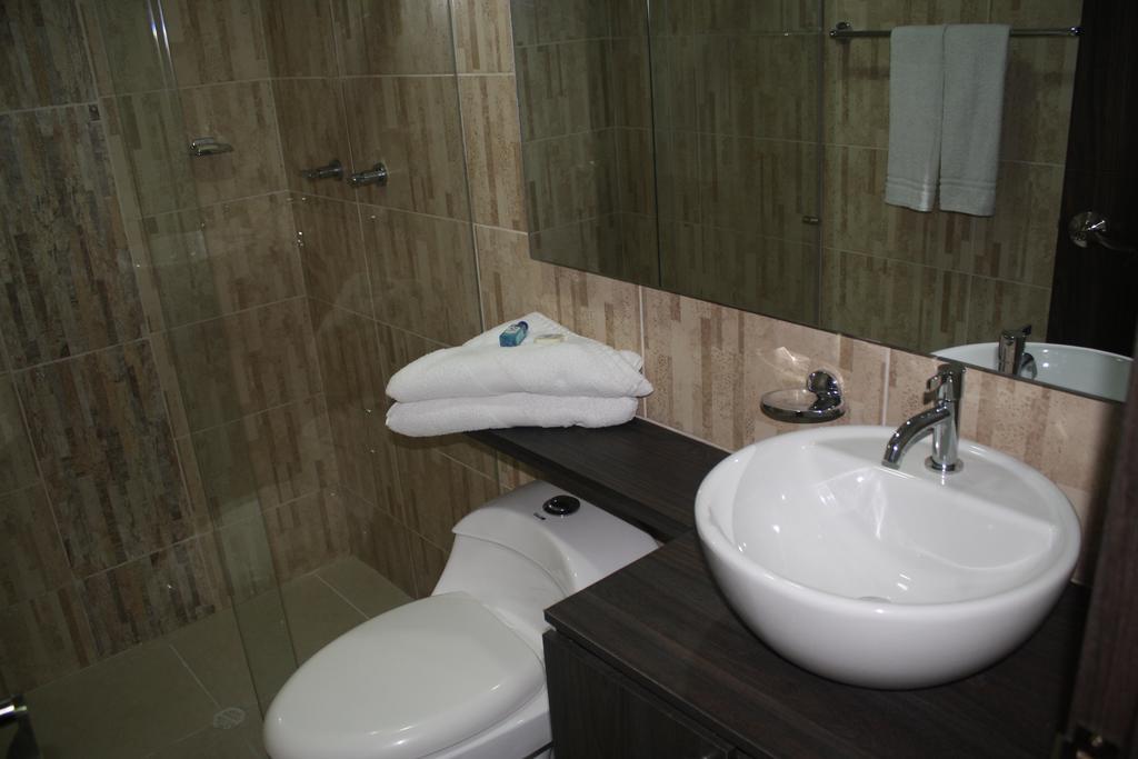 Stay Blue Hotel Bogota Room photo